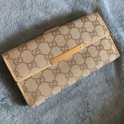 Gucci Monogram Wallet 