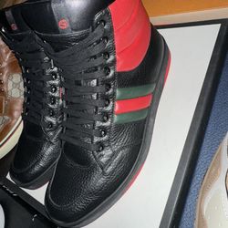 Worn Twice Gucci Men 10.5 $800 Dead Stock 