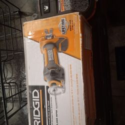 Drywall Cutting Tool & Power Inverter - Ridgid