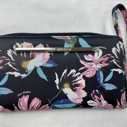 Steve Madden Floral Zip-Around Wristlet Wallet – New (No Tags)