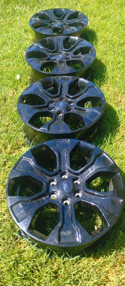 LIKE NEW OEM BLACK FORD 20" WHEELS JUST 20MILES ON THEM JUST DUSTY NO SCRATCHES FOR ANY F-150 EXPEDI