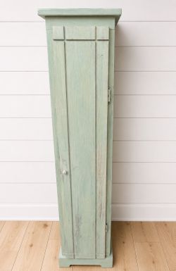 Primitive cupboard/cabinet
