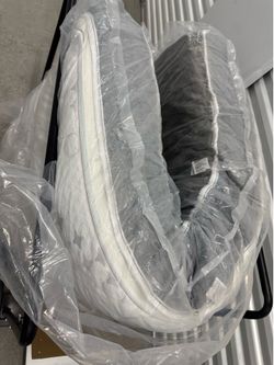 BRAND NEW Hybrid 10” Twin Size Mattress $100  Price is Firm