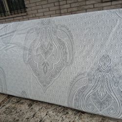 Mattress  Twin  Size Good Condición  Clean 