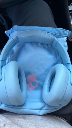 Skullcandy headphones