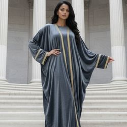 Luxury Velvet 2-Piece Abaya Set with Gold Crystal Trim Elevate your modest wardrobe with this stunning two-piece velvet abaya set. Designed for specia