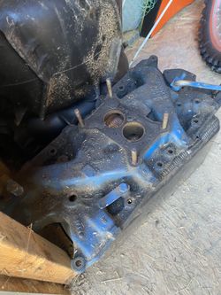 Ford 289 intake manifold.. Original.