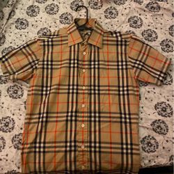 Authentic Men Burberry Button Up Size Small (taking Offers)