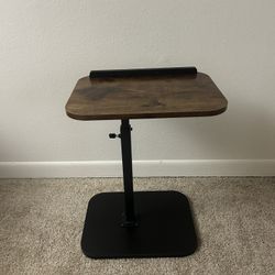 C Shaped End Table Adjustable Height, 90° Flip-Over Panel, 360° Swivel tv tray