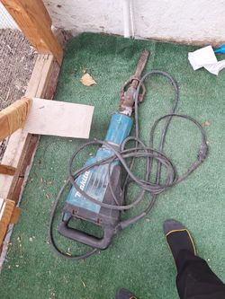Makita Breaker Hammer