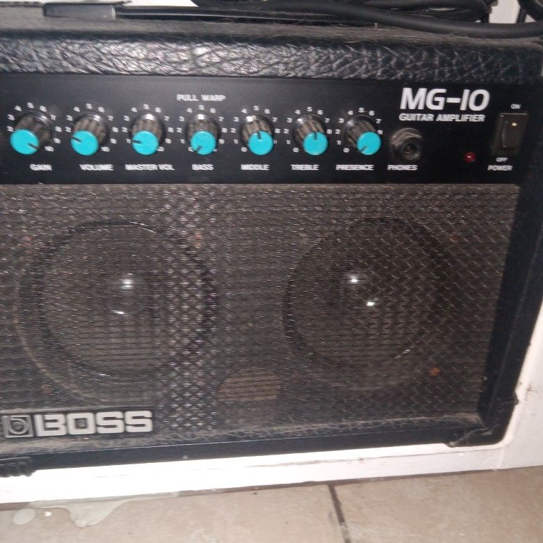 Guitar Amp Mg10
