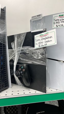 Sony PlayStation 4 PS4 Console with Controller