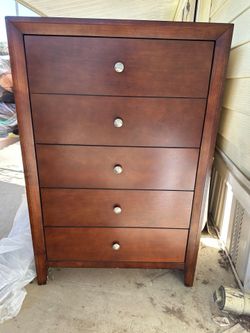 Chest with 2 night stands