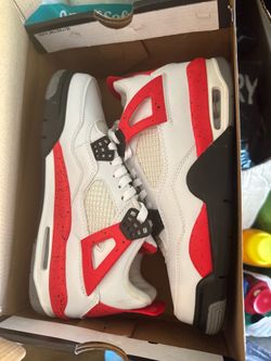 Men’s Snekaers 8.5 120 each
