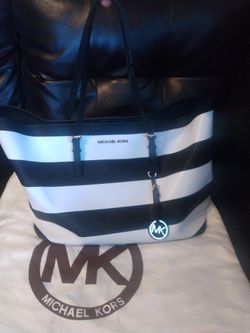 Michael Kors Used Purse For 45