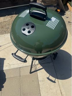 Brand New 22” Weber Kettle Salute to Service (Green)