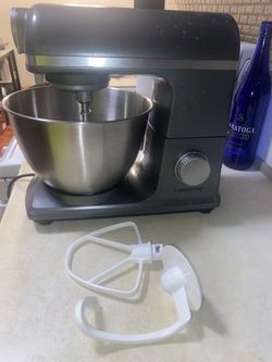 Farberware Professional 6-Speed Stand Mixer – Great Condition!