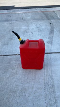 5 gallon plastic gas can