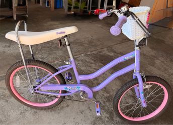 Girls bike w/ basket