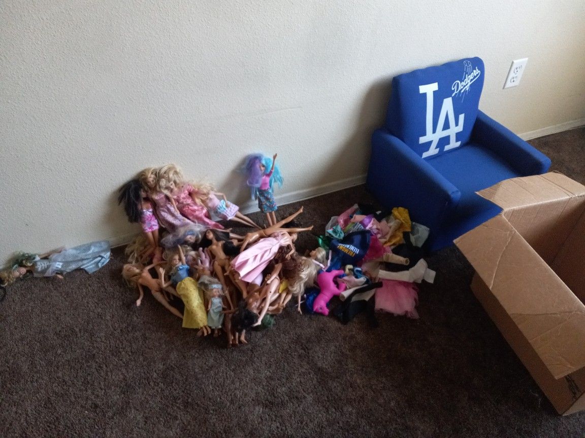 Free 33 Barbies With Some Clothes  Ken Dolls Ect.