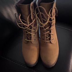 Woman’s Timberlands Boots