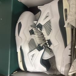 Jordan 4’s