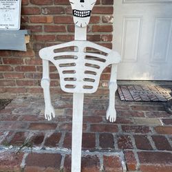 10/29 Still Available Halloween Or haunted House Decoration Skeleton 