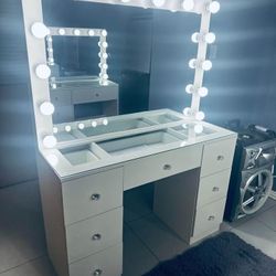 Glam Vanities From 350
