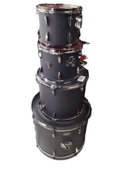 Tama 323011 Black Drum Set