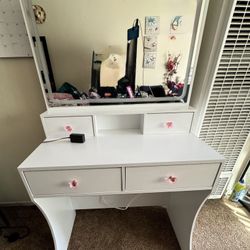 Vanity Desk with LED Lighted Mirror & Power Outlet & 4 Drawers, Makeup Table Set