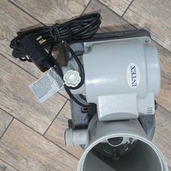  2 Above Ground Pool Pumps , Filters, Cleaning Supply 