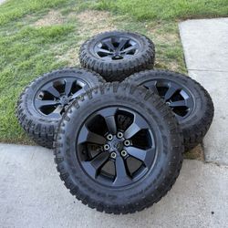 2025 Dodge Ram 1500 Wheels And Tires Goodyear Wrangler Duratrac AT 275/65/R18 $1350 Firm Price 
