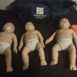 Three CPR Babies With Carrying Bag Will Not Separate