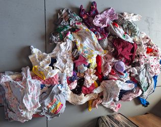 NEWBORN CLOTHES 90+ PCS $40.00