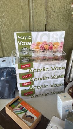 ACRYLIC BUD VASES