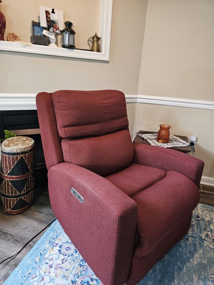 Nice Power Recliner and Headrest