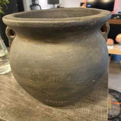 Black Flower Pot 