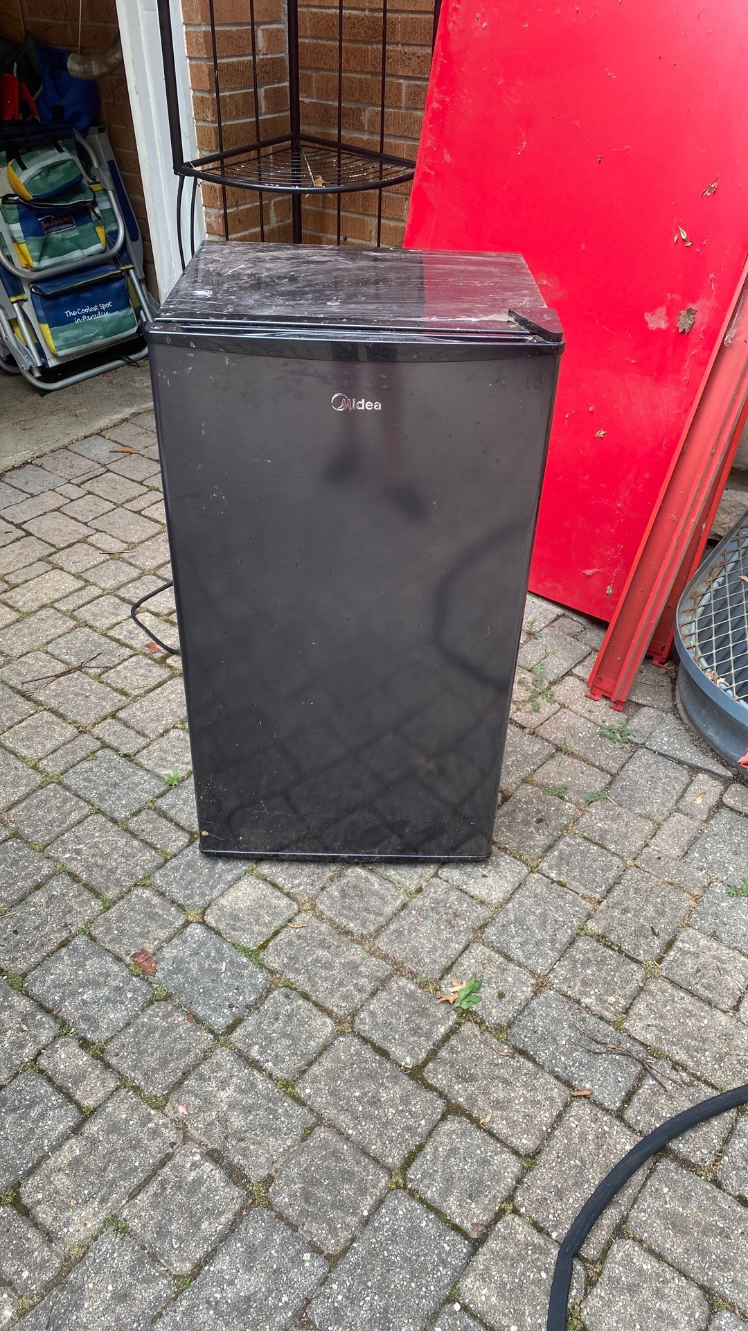 Mini Refrigerator Great For College Dorm