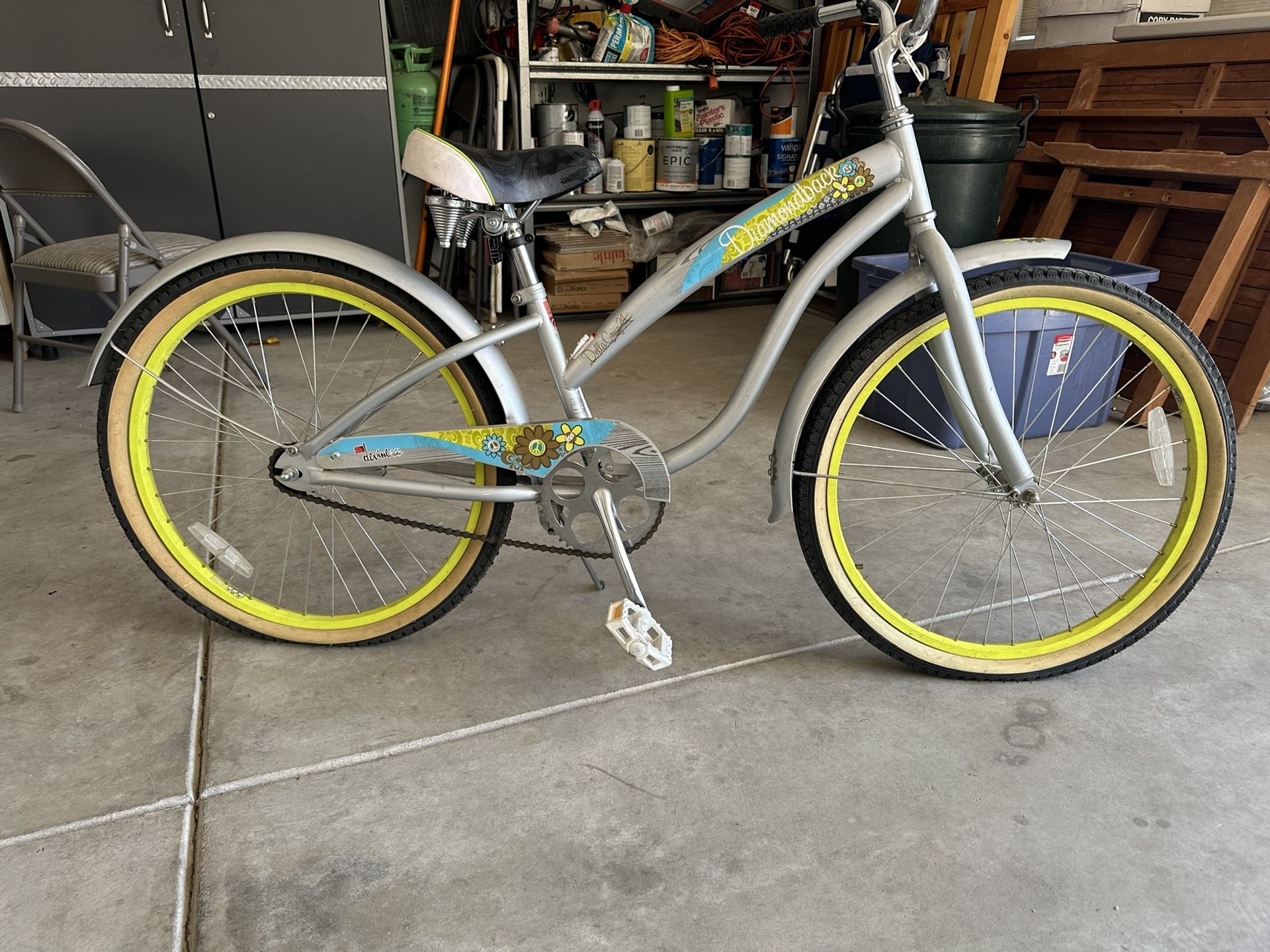 Diamond Back Girls Cruiser
