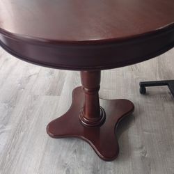 Round Table
