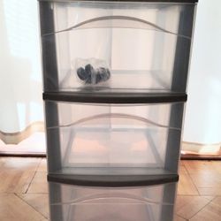 Sterilite Gray and Clear Medium 3 Drawer Rolling Cart