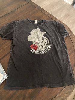 Warren Zeiders T-Shirt, Size Large