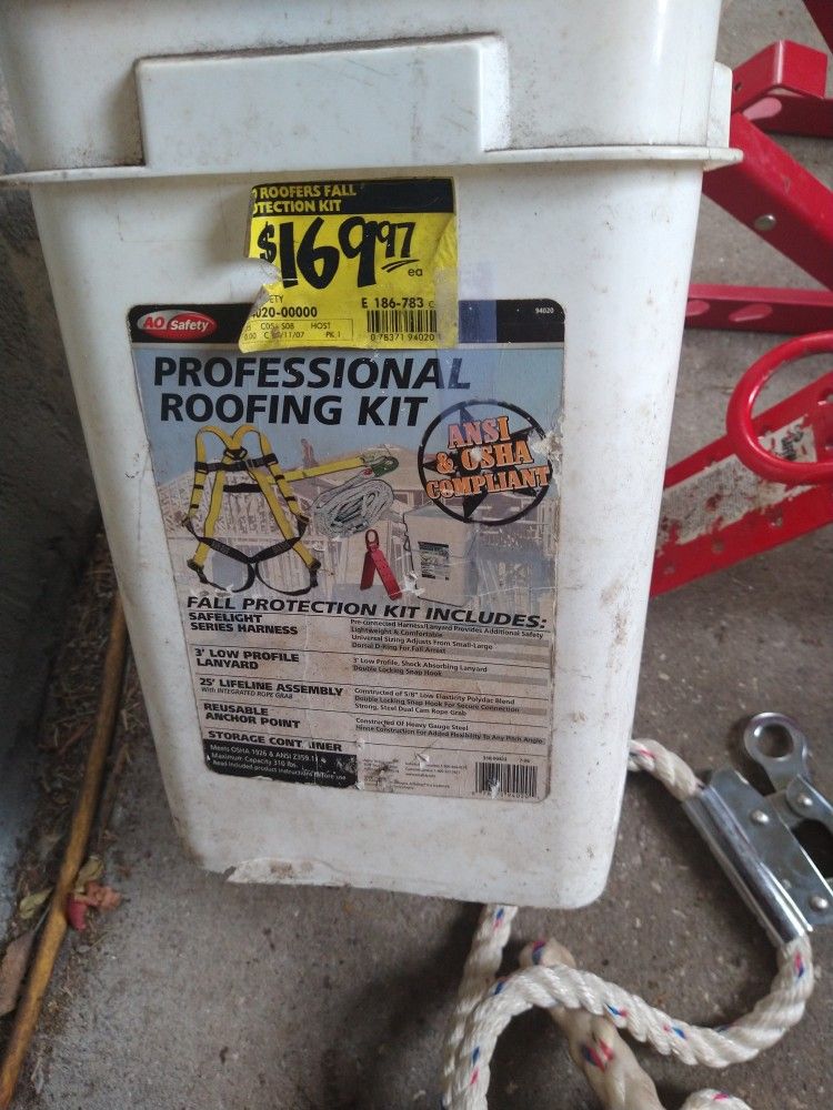 Ao Safety Professional Roofing Fall Protection Kit