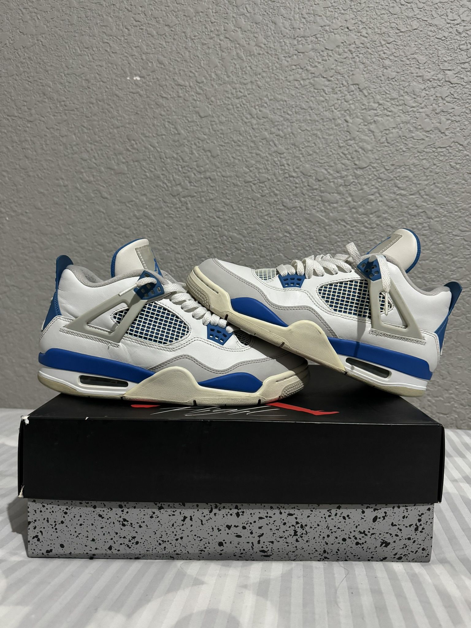 Jordan 4 Military Blue (2012)