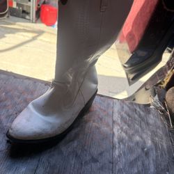 White Boots 