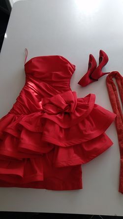 Dress, shoes, scarf