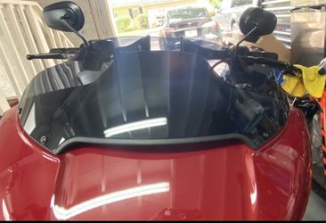 Original Windshield for 2021 Harley Davidson Road Glide Special.