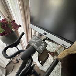 YESOUL Exercise Bike, Watch YouTube And Netflix On The Bike. Like New! 