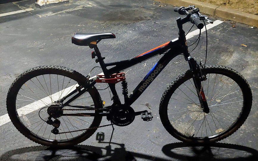 Mongoose Standoff Full Suspension 26" Mountain Bike,Like New, 9.5/10, Only Rode a Few Times, Orig New $275 ($250 + tax) Sell $150