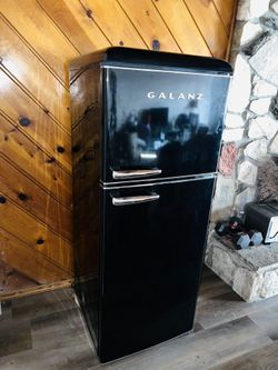 Galanz Refrigerator for Sale in Los Angeles, CA - OfferUp